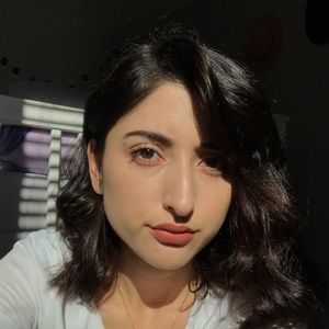 Meet your Posher, Abigail